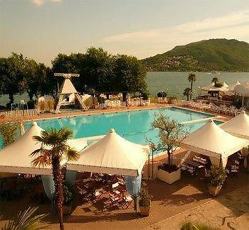 Beach Hotel Eurovil Predore Exterior photo