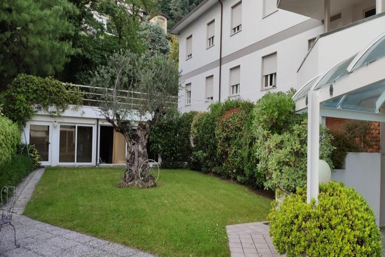 Beach Hotel Eurovil Predore Exterior photo